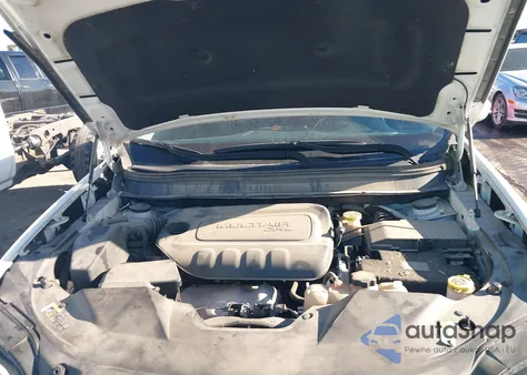 2020 Jeep Cherokee Latitude Plus 4X4 z USA, uszkodzony, nr VIN 1C4PJMLBXLD586588